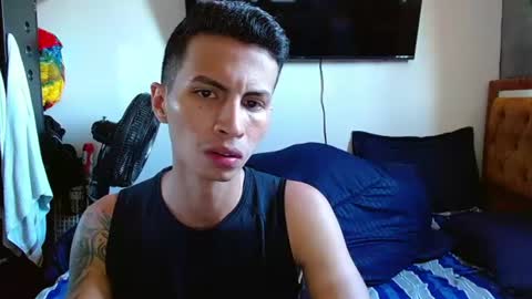 velk_hot1 online show from July 16, 12:45 pm
