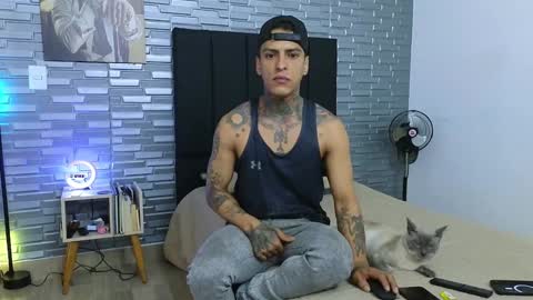 Victor cardenas online show from February 1, 9:19 pm