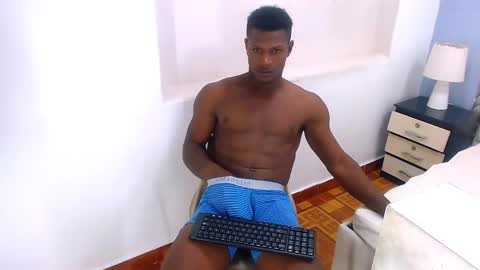 Vicent  online show from December 4, 7:45 pm