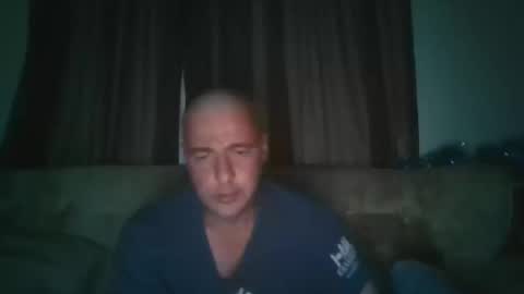 Snapshot of vids1977 chatting on October 25, 6:15 am vids1977 online show from October 25, 6:15 am