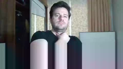 Snapshot of vikbika2 chatting on January 19, 2:49 pm  Tom reunz online show from January 19, 2:49 pm