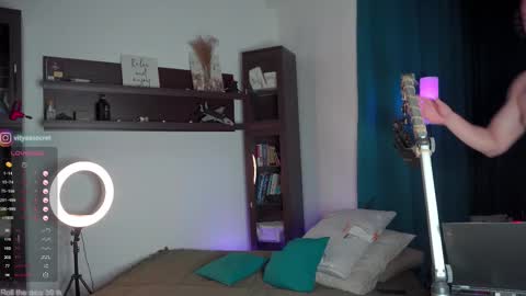 Snapshot of viktor_secret chatting on October 6, 5:23 am fansly  VITEKsecret online show from October 6, 5:23 am