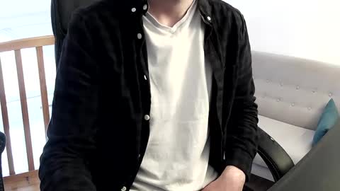 Snapshot of vince_du_80 chatting on February 11, 9:31 am Vince online show from February 11, 9:31 am