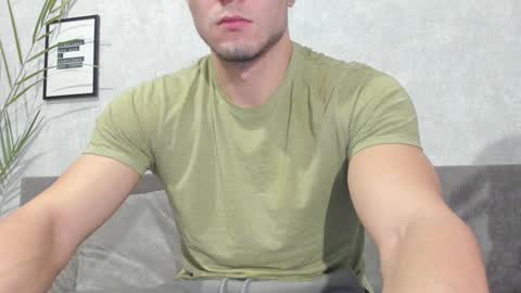 Vincent.  uncut 18cm online show from December 23, 8:14 pm