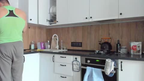 Vincent.  uncut 18cm online show from March 3, 7:50 am