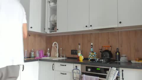 Vincent.  uncut 18cm online show from February 14, 7:59 am