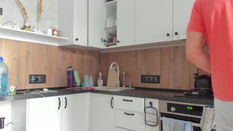 Vincent.  uncut 18cm online show from December 26, 8:18 am