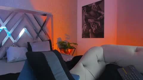 Vincent online show from May 26, 8:10 am