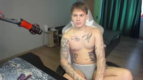 Snapshot of vova_belkin_ chatting on October 25, 9:22 am vova online show from October 25, 9:22 am