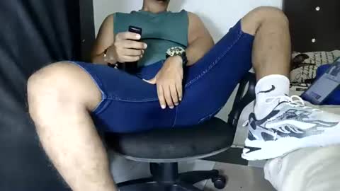 WaltherFeet  online show from July 5, 1:20 am