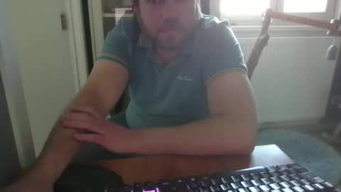 wanderlook online show from April 8, 11:53 am