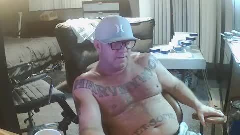 inittogetitin online show from November 23, 8:03 am