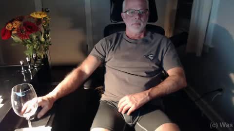 wasted_daze_ online show from September 29, 3:05 am