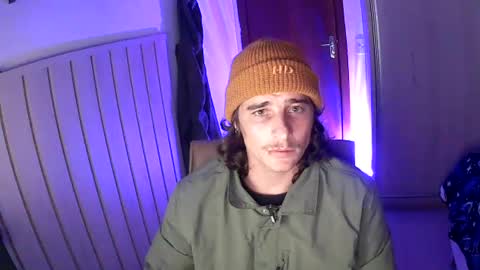 wave_boyy online show from June 21, 3:01 am