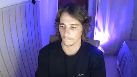 wave_boyy online show from April 1, 11:13 pm