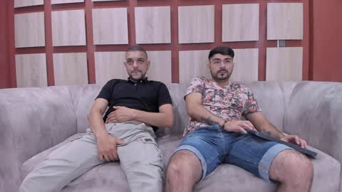 Snapshot of web_gammer_ chatting on December 13, 1:55 pm Jhonny Dick  his neighbors. online show from December 13, 1:55 pm