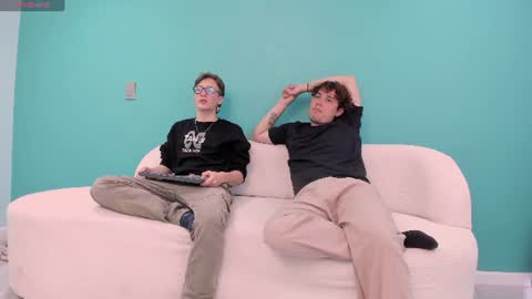 Jhonny Dick  his neighbors. online show from July 15, 2:35 pm