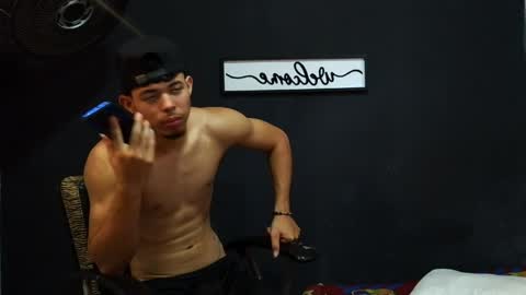 wesley_77 online show from May 20, 8:04 pm