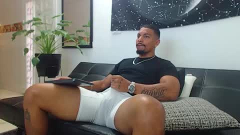 Wesley Rogger online show from January 13, 10:47 pm