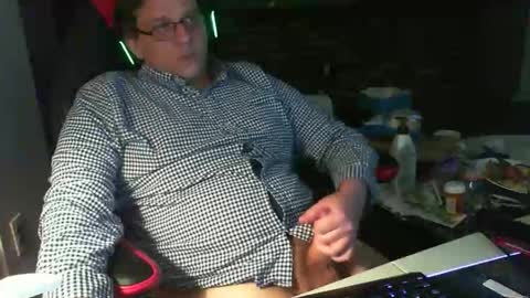 whateverdude555 online show from March 2, 10:39 pm