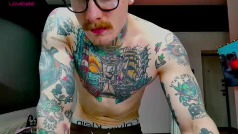 Max online show from December 21, 1:08 pm