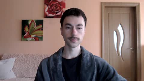 Tom online show from April 9, 11:38 am