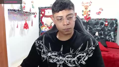 wiilliam online show from December 22, 1:00 pm