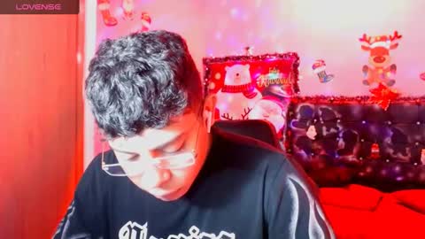 wiilliam online show from December 9, 3:01 pm