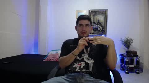 william_steel_ online show from January 5, 5:49 pm