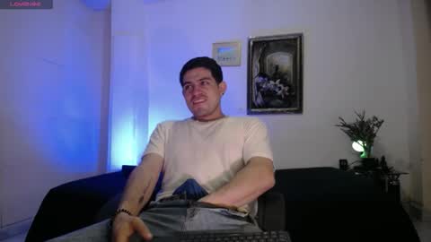 william_steel_ online show from March 28, 11:43 am