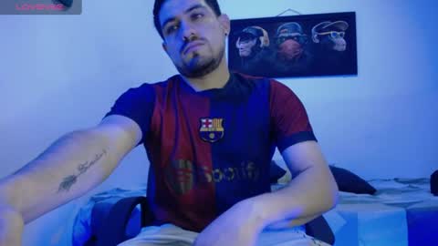 william_steel_ online show from July 2, 11:27 am