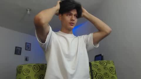 Snapshot of with_ken chatting on January 31, 1:23 pm Ken online show from January 31, 1:23 pm