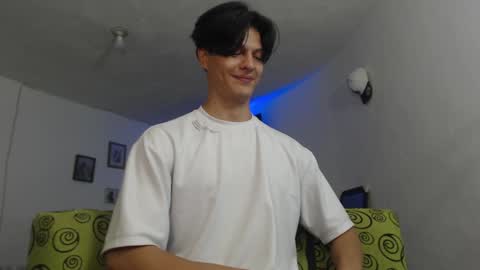 Snapshot of with_ken chatting on February 4, 1:34 am Ken online show from February 4, 1:34 am