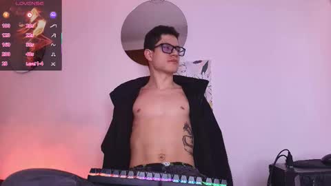  W O L F  online show from February 20, 11:23 am