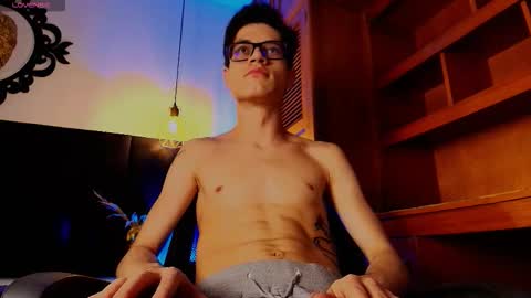  W O L F  online show from October 31, 11:57 am