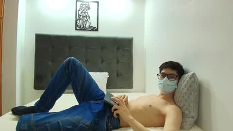 Snapshot of wolfan_sky chatting on January 30, 11:44 am  W O L F  online show from January 30, 11:44 am