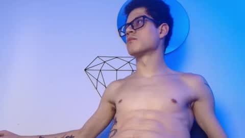 Snapshot of wolfan_sky chatting on October 20, 2:32 pm  W O L F  online show from October 20, 2:32 pm