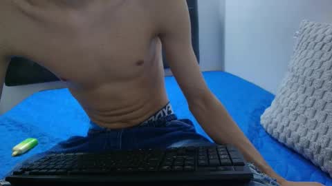 Snapshot of wolfan_sky chatting on February 28, 11:14 am  W O L F  online show from February 28, 11:14 am