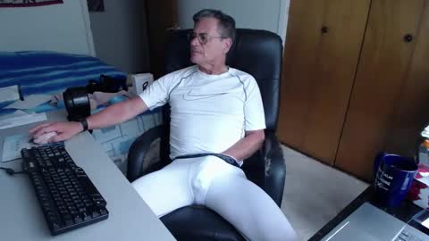 Large one  online show from April 18, 1:23 pm