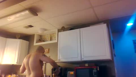 Snapshot of wundrsword33 chatting on January 17, 1:57 am BONER DONOR online show from January 17, 1:57 am