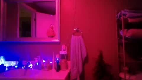 Snapshot of wundrsword33 chatting on March 7, 12:12 pm BONER DONOR online show from March 7, 12:12 pm