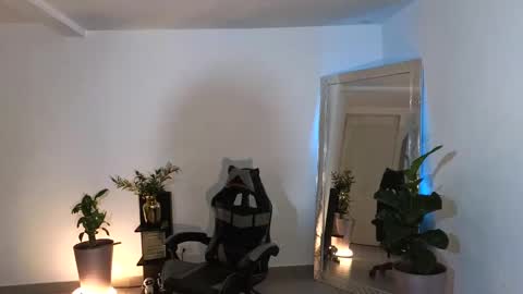 wyatt online show from October 1, 12:47 am