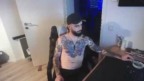 xamrelgneal online show from July 20, 7:16 pm