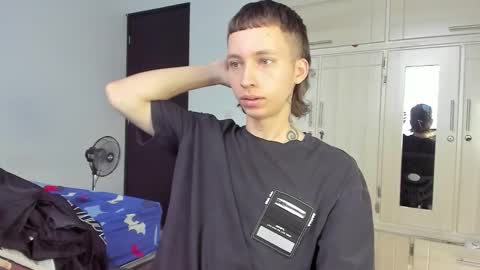 Xam online show from December 17, 2:24 pm