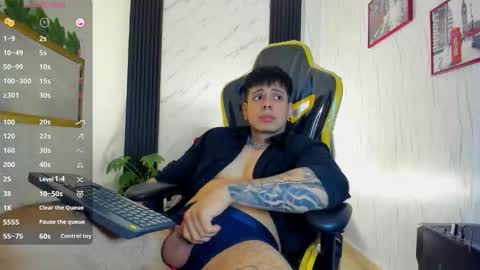 Snapshot of xkevyn chatting on October 24, 1:24 pm      online show from October 24, 1:24 pm