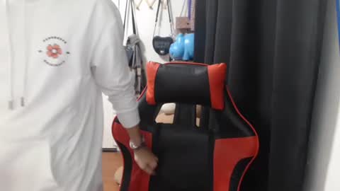 MIKAEL online show from December 17, 11:28 am