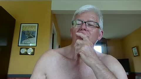 xmaeg3 online show from May 4, 8:49 am