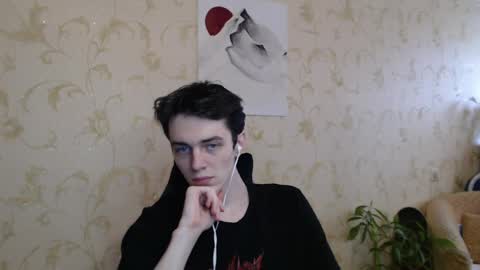 traqqq online show from June 5, 12:44 pm