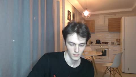 traqqq online show from June 26, 8:44 pm