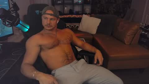 xxnattydaddyxx online show from July 30, 9:14 pm